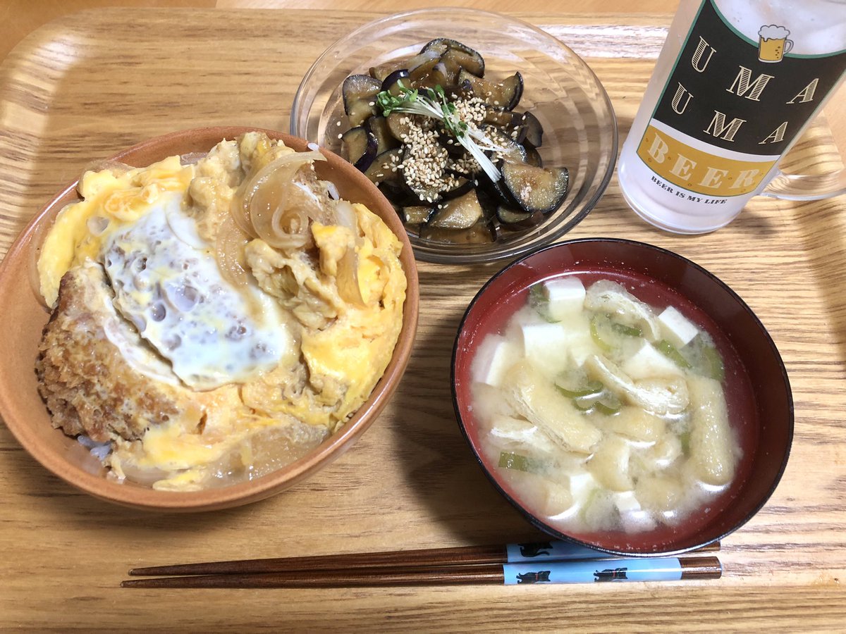 CANA30207831's tweet image. #カツ丼バンザイ
奥様ありがとう
いただきっまーす*\(^o^)/*
カツ丼バンザーイ🎉
#ニコニコにっこり日曜日
#奥様ありがとう
#晩御飯