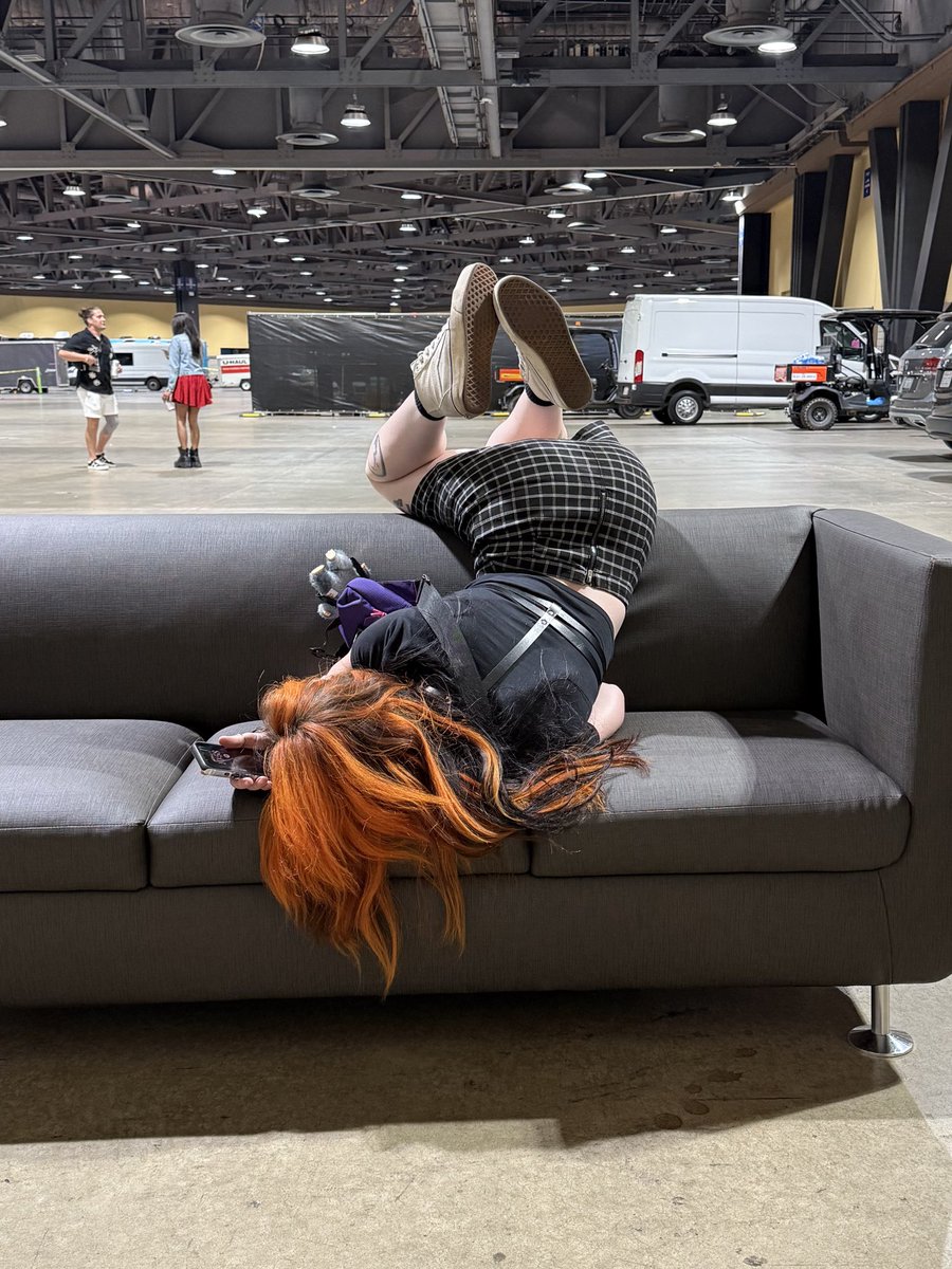 ShevyyMariee's tweet image. I worked Long Beach Warped Tour. Where’s my gold star? ⭐️🏁