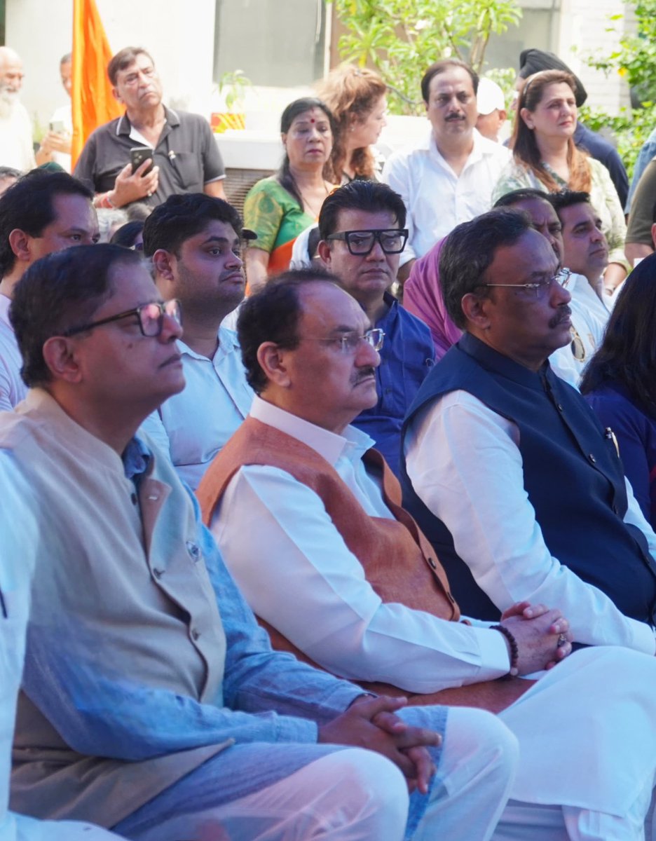Virend_Sachdeva's tweet image. हमारी असली ताकत वो ज्ञान है, जिसे सदियों से पांडुलिपियां, Manuscripts के रूप में सहेजा गया है; इन पांडुलिपियों में विज्ञान है, चिकित्सा की पद्धतियां हैं, संगीत है, दर्शन है, और सबसे बड़ी बात वो सोच है, जो मानवता के भविष्य को उज्ज्वल बना सकती हैं।
आज माननीय यशस्वी प्रधानमंत्री…