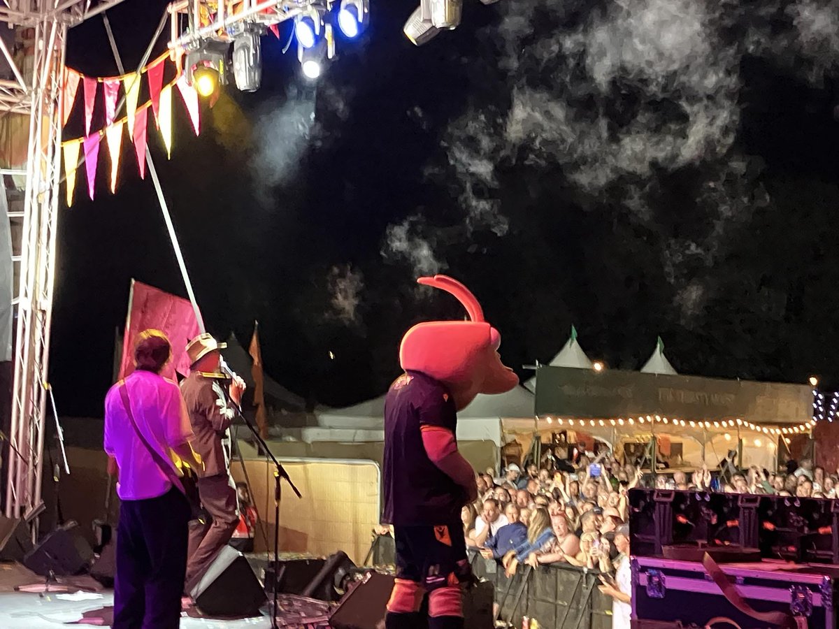 shrimp_sammy's tweet image. Morning shrimpers last night I was invited on stage at lazy days festival by pete doherty to perform with him on his healing set. Absolutely buzzing, did you see me? I had a great day yesterday meeting so many people.
Sammy back stage, festival life, buzzing.