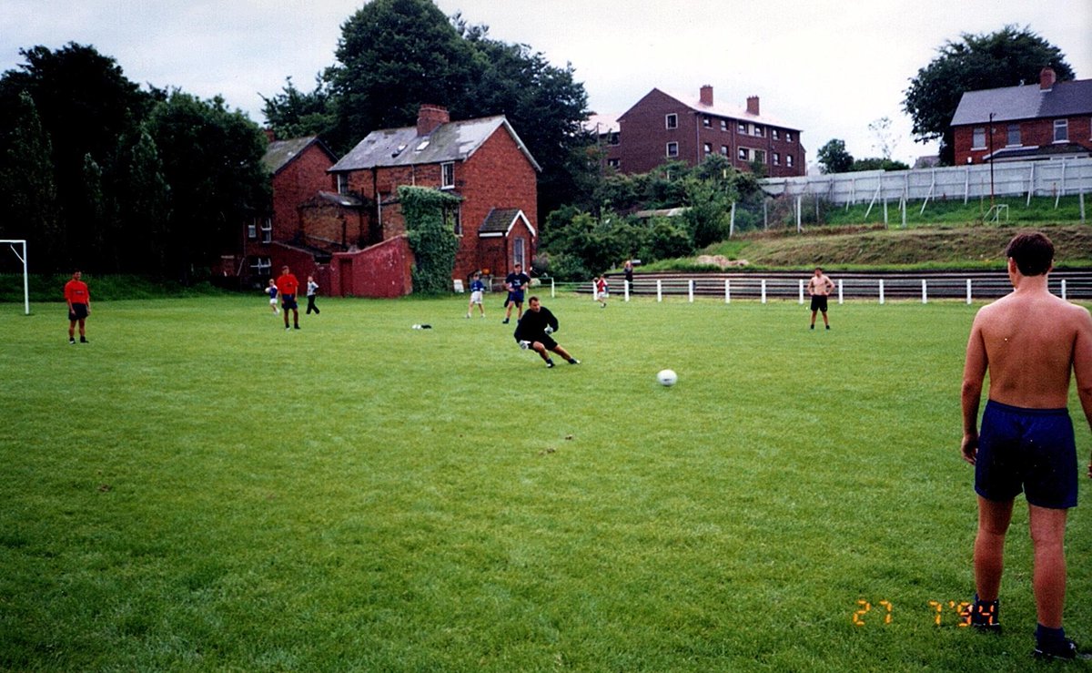 onthisGTFCday's tweet image. 27th July 1994 - Neil Woods scores the only goal of the game as Grimsby Town play the second game of their Northern Ireland Tour against Bangor at Clandeboye Park. Photos of Town players training earlier in the day. Att: 650 #GTFC
Do you have any photos or details @bangorfc ??
