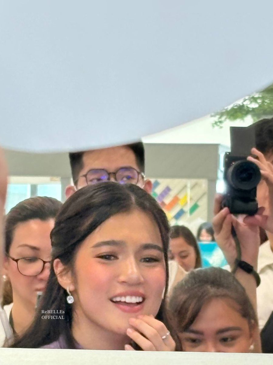 ReBELLEsOFC's tweet image. She’s way too cute for this.
BELLErightest SMILE
#CloseupxBelle #BelleMariano