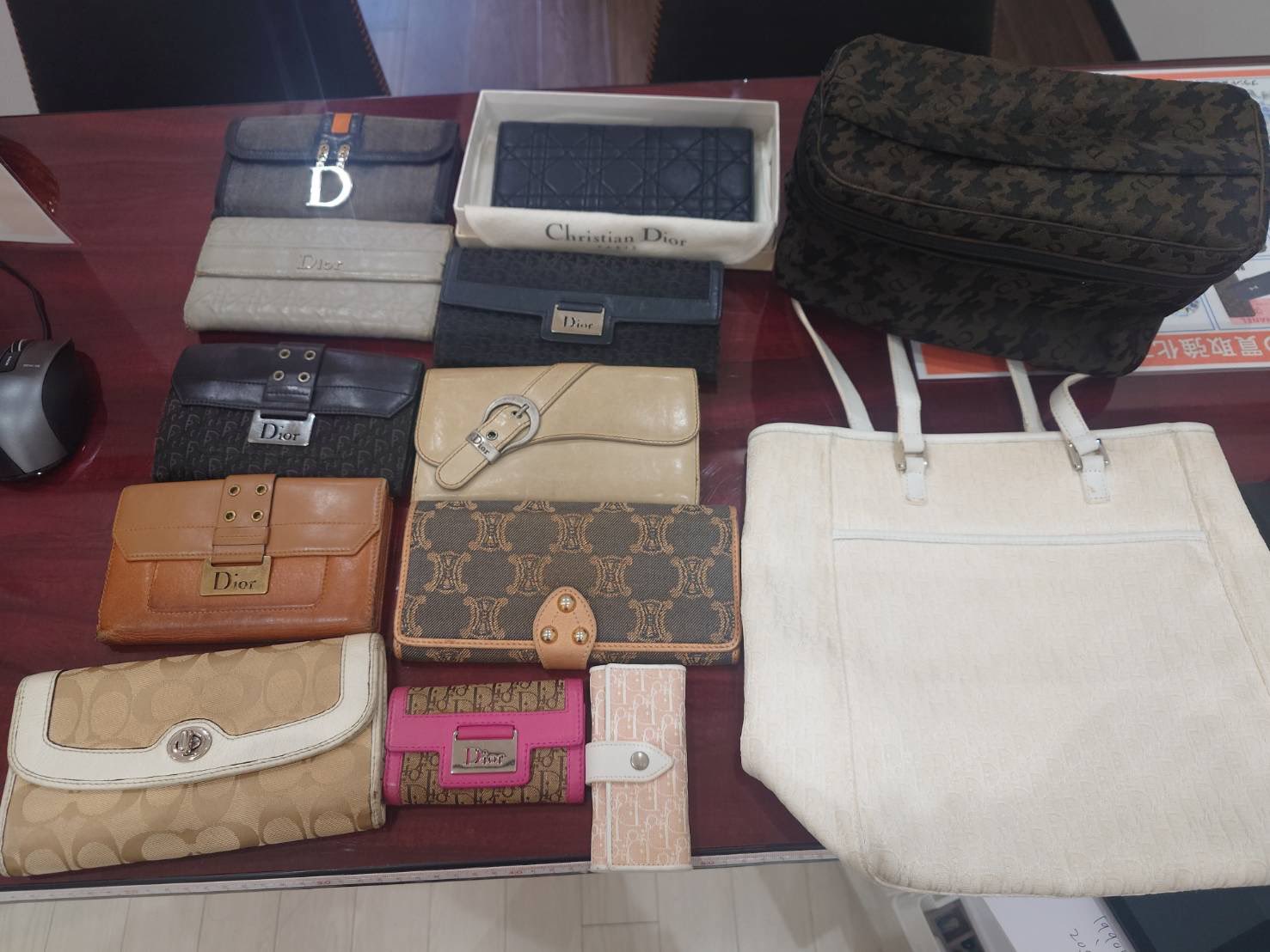 【格安・新品】総額15,000円以上★Dior★まとめ売り！おまけ付き 公式】大黒屋 枚方関西外大前買取センター on X: 