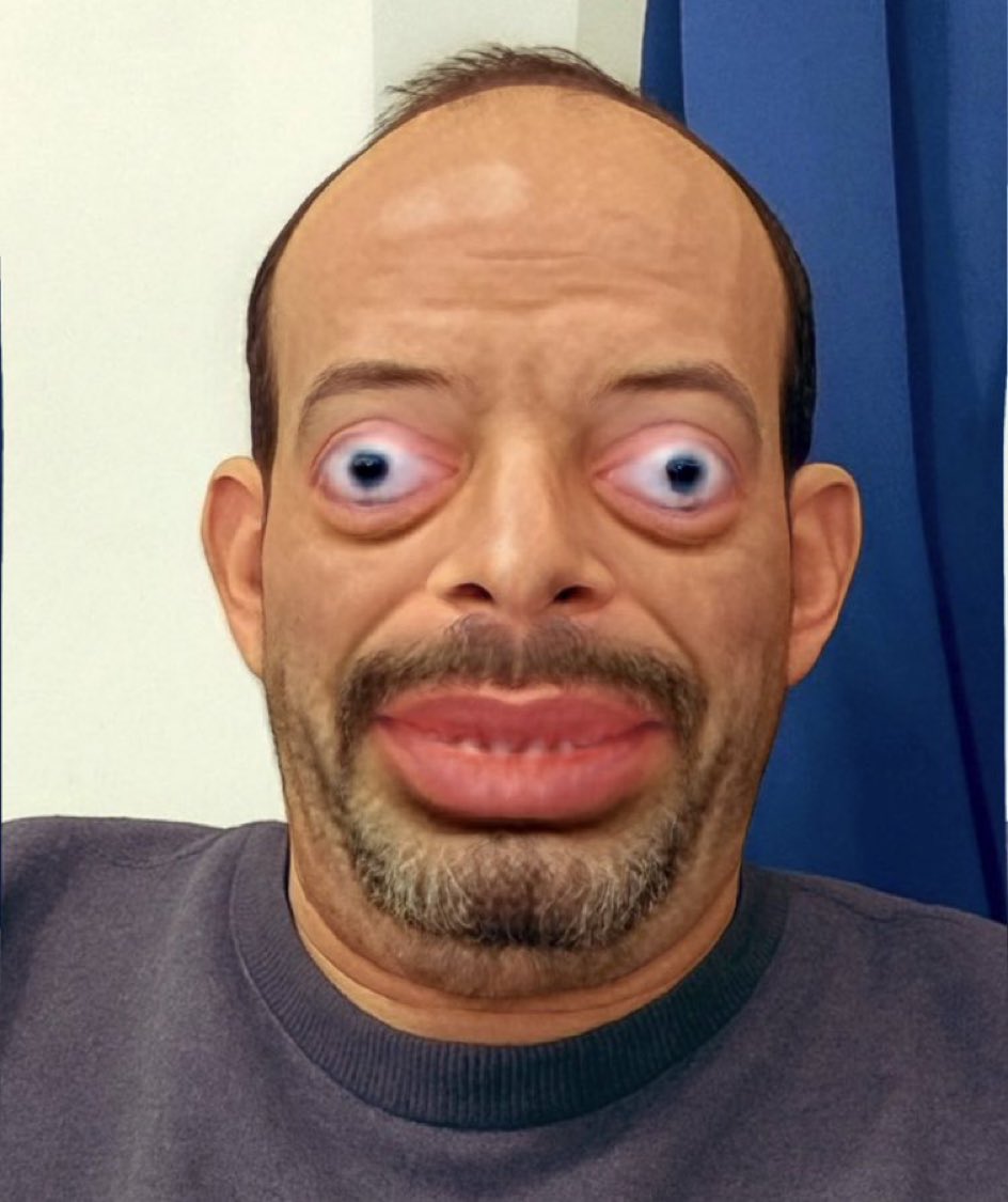 m8_las's tweet image. حذفتيني اليوم من سنابك 😩