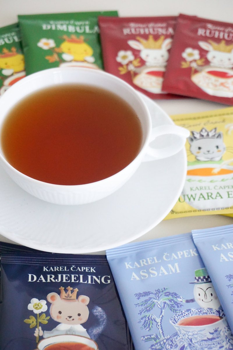 pekotchen's tweet image. 「着香してない紅茶で、安くて美味しいものを教えてください!」って言われるとカレルチャペックをオススメすることもちょこちょこあるんですが、自分が最近あんまり飲んでなかった気がするので買ってみました。
ひとまずヌワラエリヤから淹れました。
特有の軽やかな苦みが感じられます🌱