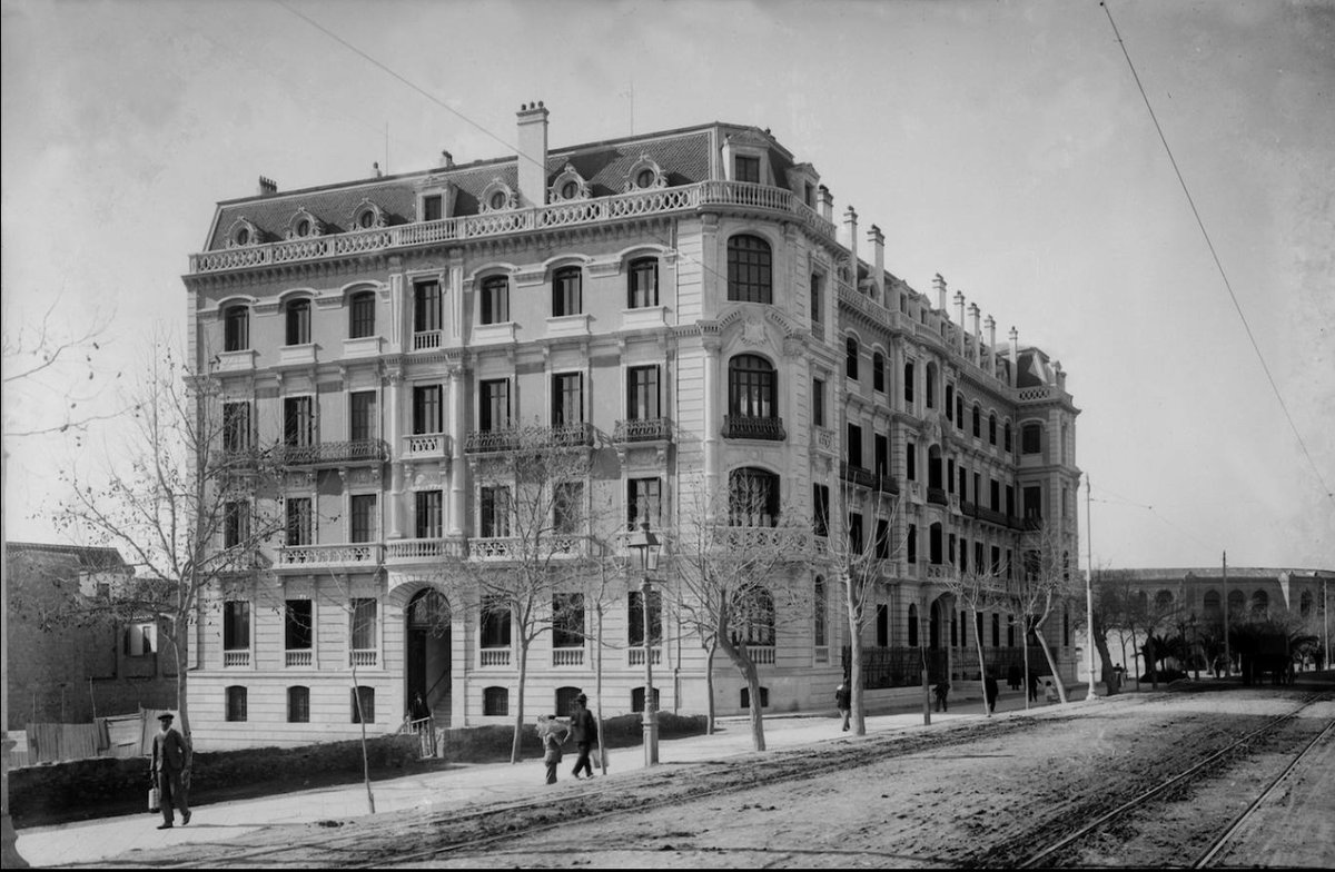 Paseo de Reding edificio de oficinas de la Compañía de los Ferrocarriles Andaluces (Palacio de la Tinta) -1910 -1 (SUR)