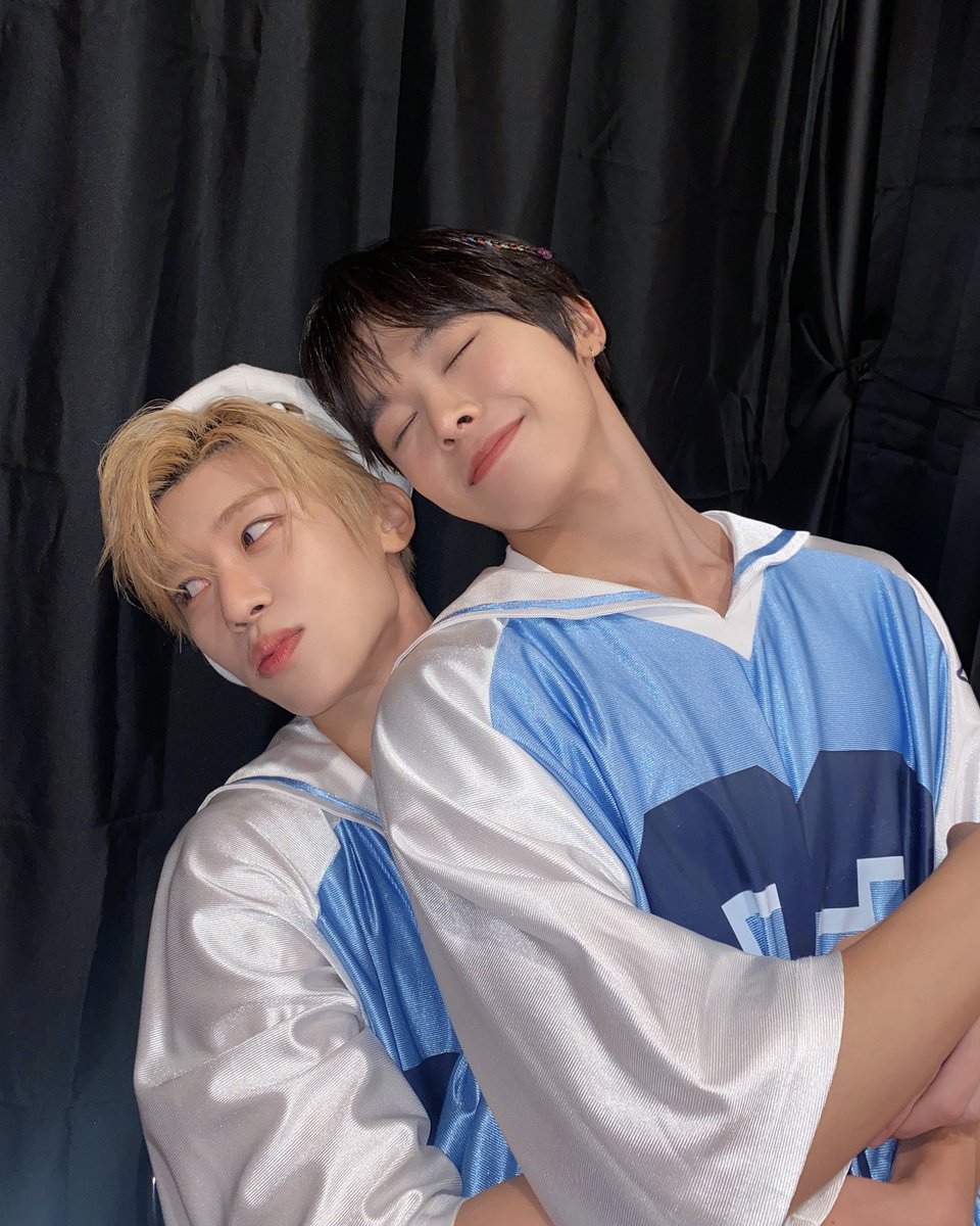 22_r_k's tweet image. 당연히 이런걸 줄거라고 생각햇어