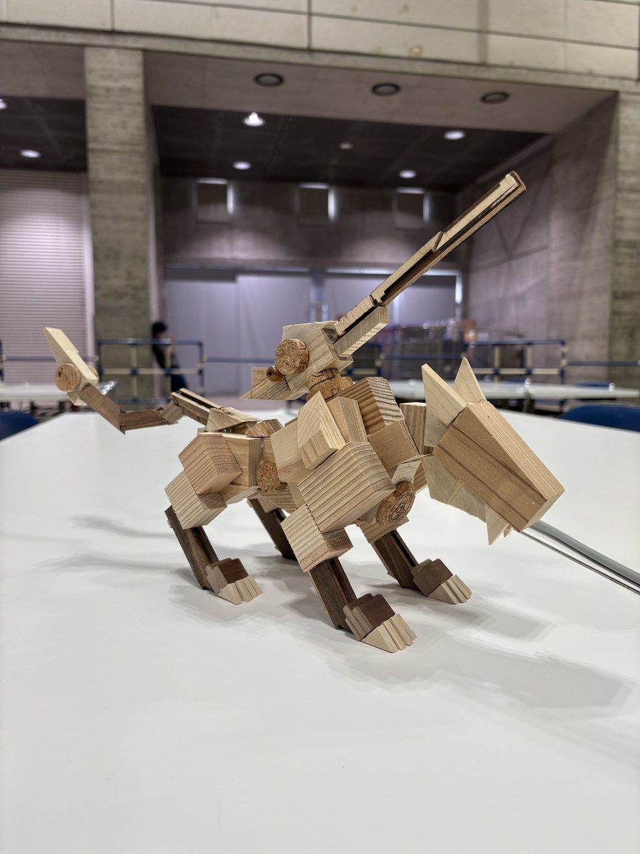 scrapanimal's tweet image. ワンフェスに来たので、見本でゾイド風に作ってみました笑