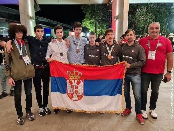 SrpskiInfoStab's tweet image. НАША ДЕЦА УВЕК
У СВЕТСКОМ ВРХУ

(извор:ЛепаСрбија)