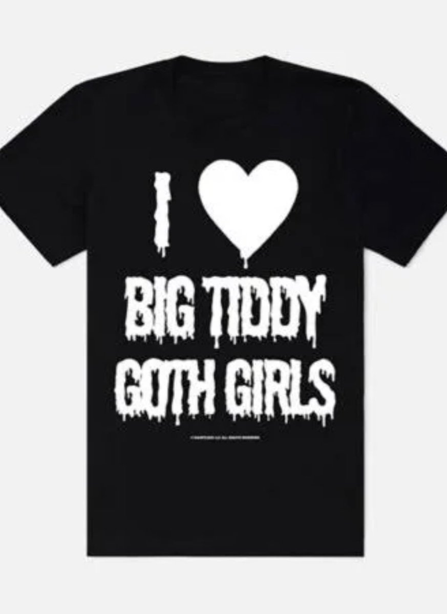 heyreallygiger's tweet image. i saw a 13 year old child, with his dad, wearing this at the mcr show……