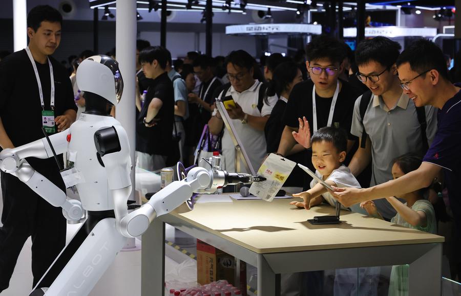 XHNews's tweet photo. #Aperture24 View the world around the clock https://t.co/4fS4BJj7I2 https://t.co/4U6ckv0C12