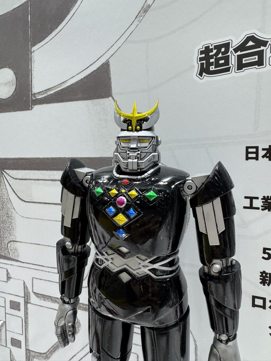 s250_MKII's tweet photo. 这次展出了 #村上克司 全新设计的角色Velagio与Glanji的最新样品。不过村上克司先生依然提出了一些修改意见，还会继续改良。 https://t.co/lyOwExli1v