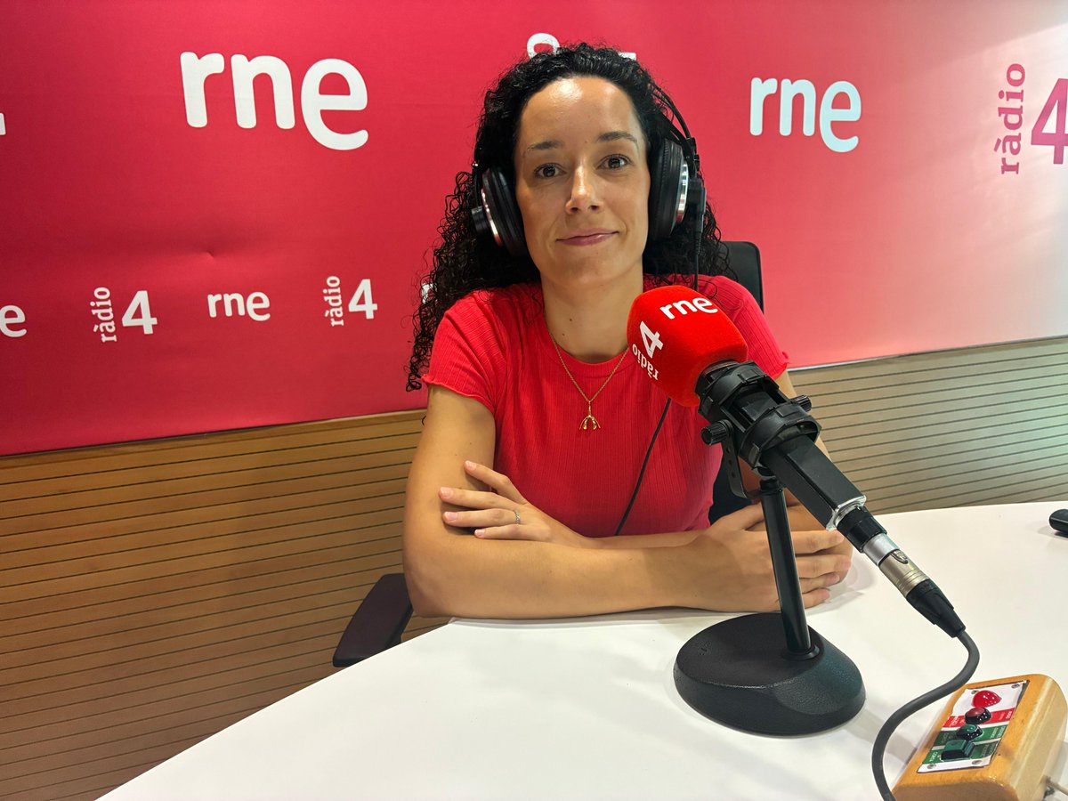 NEUDC_RNE's tweet image. ☀️¡Es verano y el cuerpo lo sabe!
Chiringuitos, afterworks...
¿Cómo hacemos para comer en verano sin culpa?
Lo descubrimos con @comiendo_maria
Descúbrelo tú en 👉 RTVE.es/a/16678338/