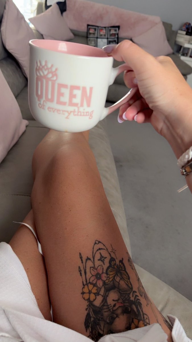 Queen of the everything sounds
Master to nobody 
15th Aug can’t come quick enough 👌🏻👌🏻👌🏻