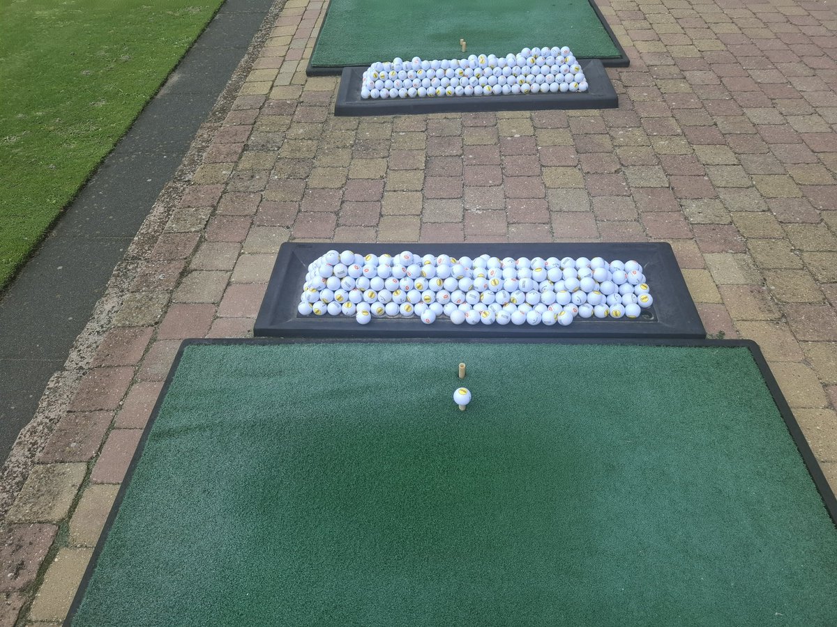 The pyramids of balls at the driving range of The Dutch in Holland 🇳🇱. While I was there a member of staff came to complete the pyramids just to make sure no one would run out of balls :)