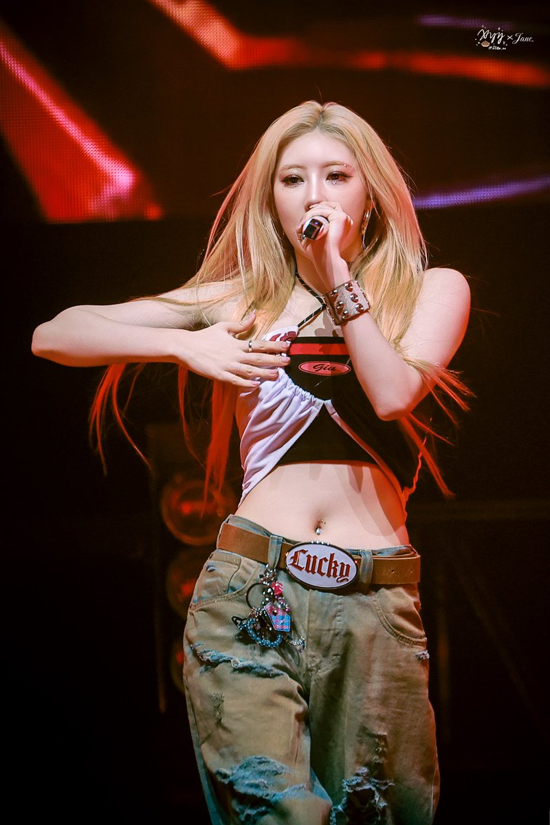 군밤🌰 tweet media