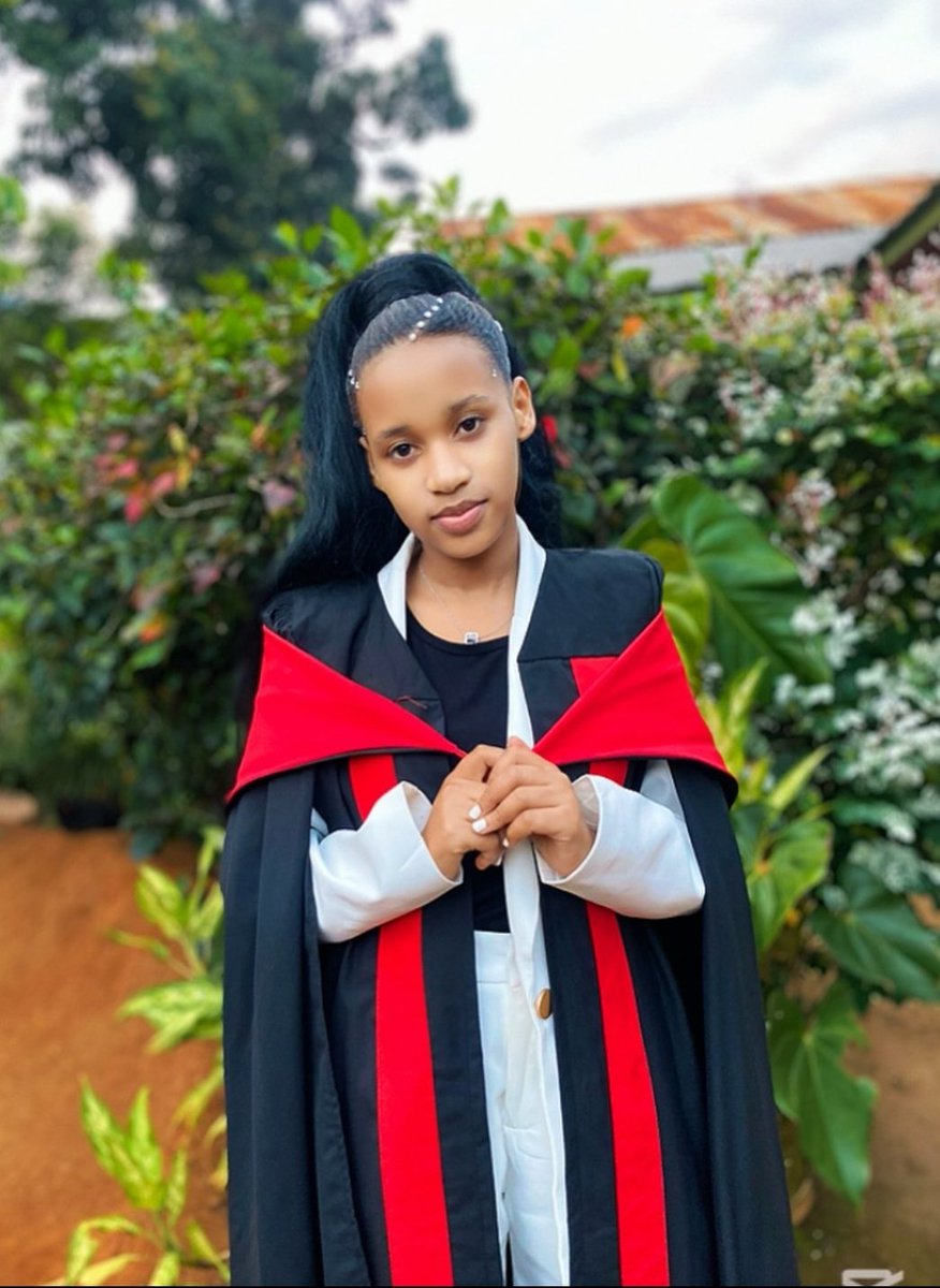 SeyiNiki's tweet image. To God be the glory ! This Achievement is not just mine It's His Grace , His Timing and his power ..I made it because he carried me through 🙏🙏