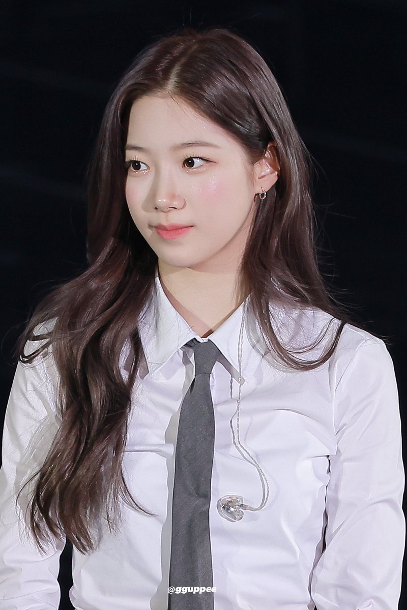 볼에소금빵숨겨두고있는거잖아 뻥치지마