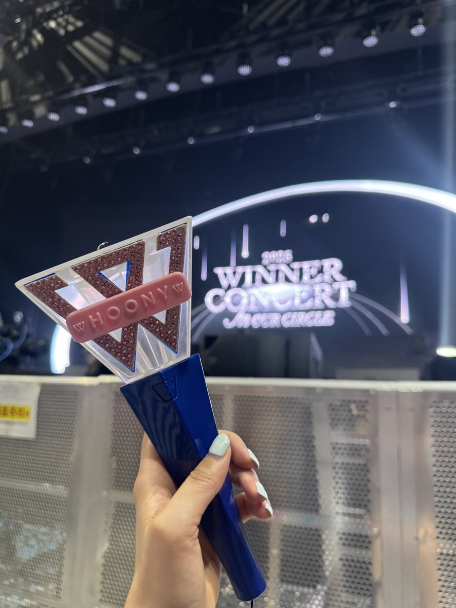 dap_dap_dappp's tweet image. D-3 ๐
#WINNER_INOURCIRCLE_Day3
#HOONY #์๋ #WINNER @official_hoony_