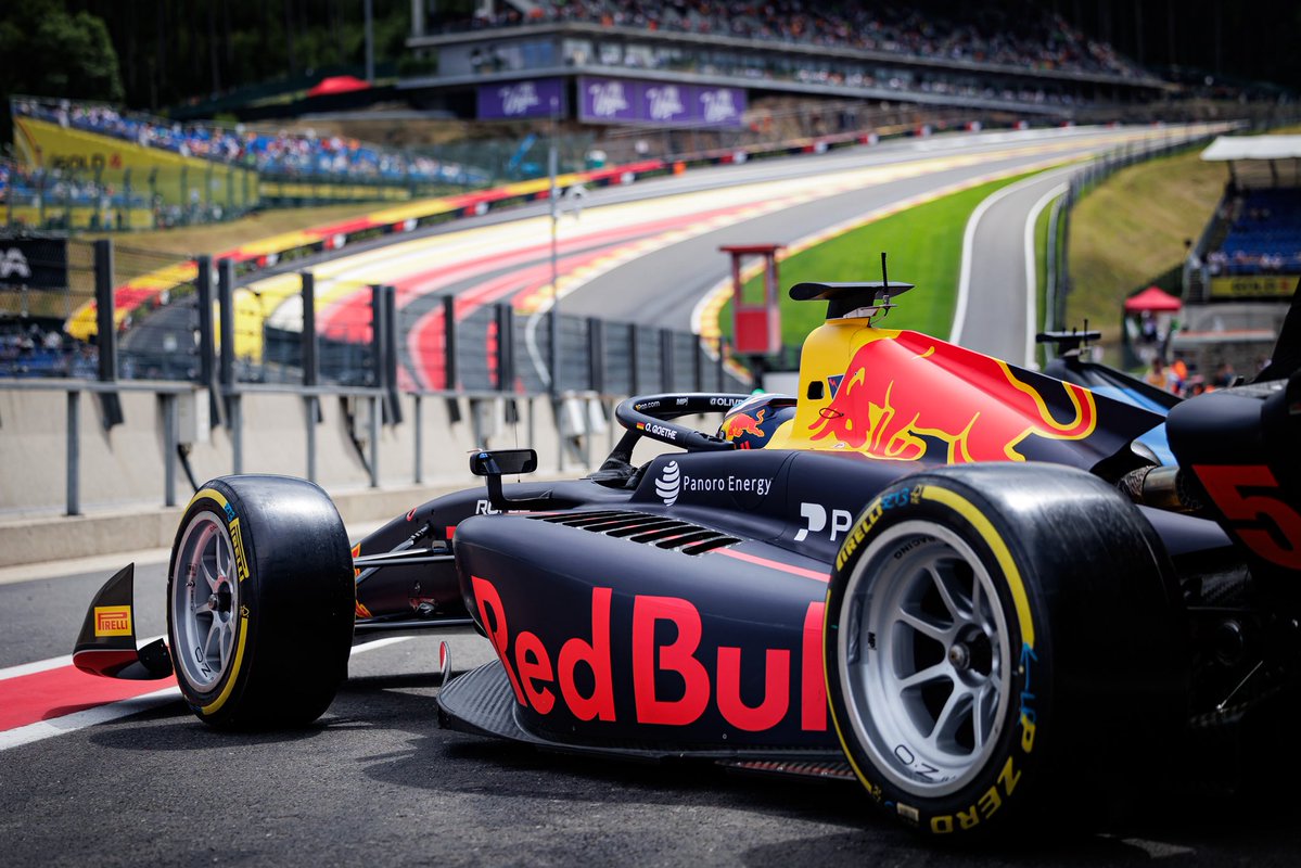 BulletSportsMgt's tweet image. Let’s tackle that hill, shall we? 💪
It’s F2 Feature Race o’clock in Spa! The rain has eased, so the race is set to go green on time behind the Safety Car, despite the earlier cancellation of the F3 race.
Ollie lines up P10 on the rather wet grid. 25 laps to fight his way up!…