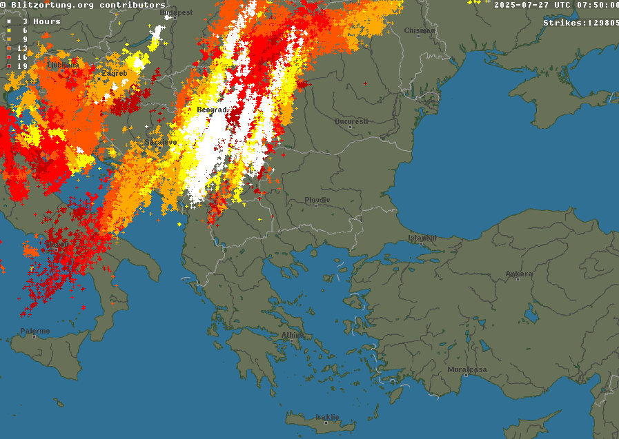 skomimaster's tweet image. Lots of lightning strikes in Serbia on the last 24 hours. ⚡️
It seems that lots of thunder and lightning were main signature of thunderstorms, not so much rain. Hail, heavy rain and high wind gust were mostly limited.
Map: blitzortung.org/en/live_lightn…