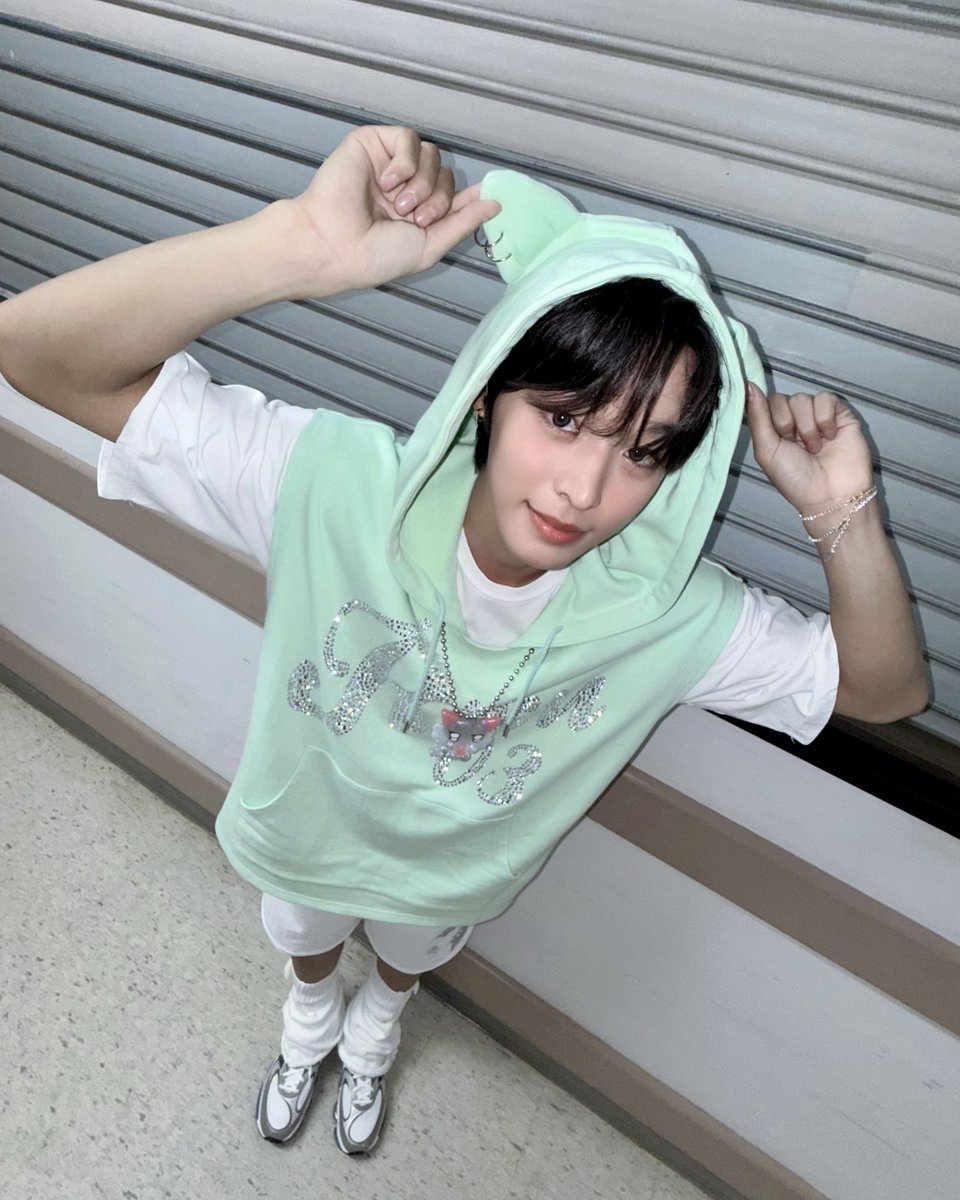 RI826KU's tweet image. 아아아아아아아앙 쿨냥이💚