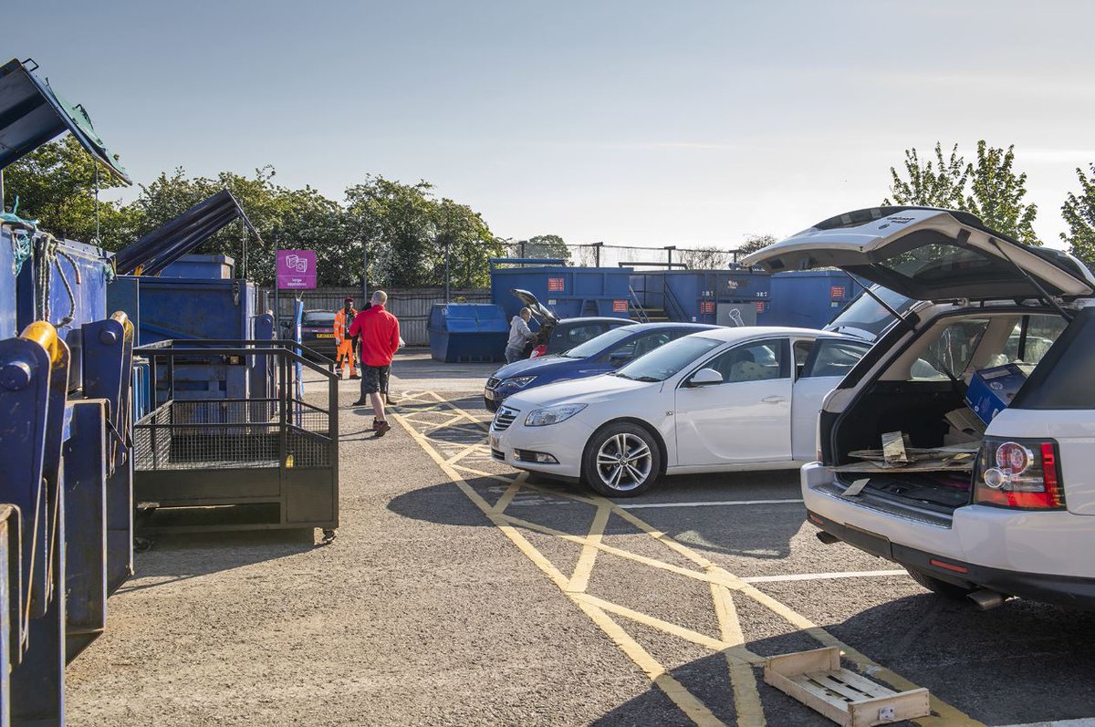 northyorksc's tweet image. Our Household Waste Recycling Centres are open until 5pm today.
Please allow enough time to unload your waste before closing.
Find your nearest site and the items they accept at northyorks.gov.uk/bins-recycling…