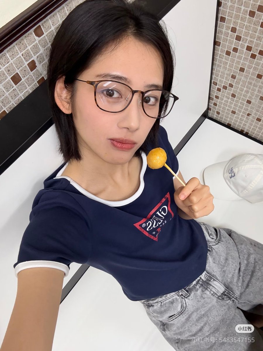 S1314520_'s tweet image. 비행기 타자...
나 학추랑 데이트하러 돈 오억 써야할 것 같다..