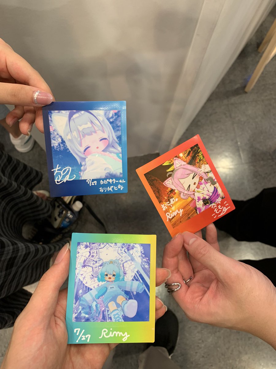 Rimy_VRC's tweet image. チェキもとれたし大満足
あっという間の2日間楽しかった〜
仙台に帰って夜は幼稚園児します！