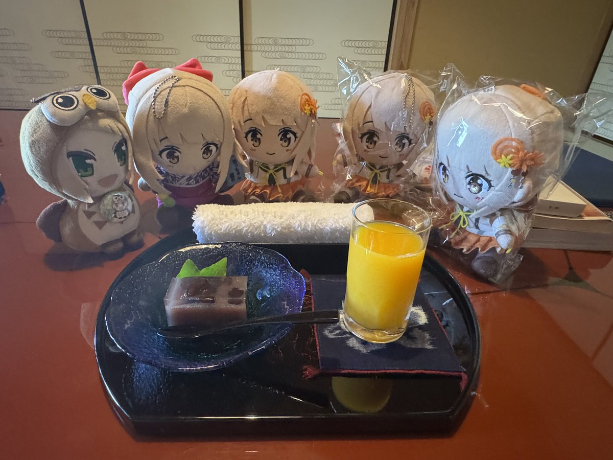 onasu19730801's tweet image. 今日の投宿先です。
今回の最大の目的である宿泊先オプションです。🤣
🦉)イズミナンカフエテナイカ👀
🍊🍊🍊🍡)まひろウさんの気のせいですわ
#道後泉海
#大和屋別荘
#いずみといっしょ
#まひろウといっしょ