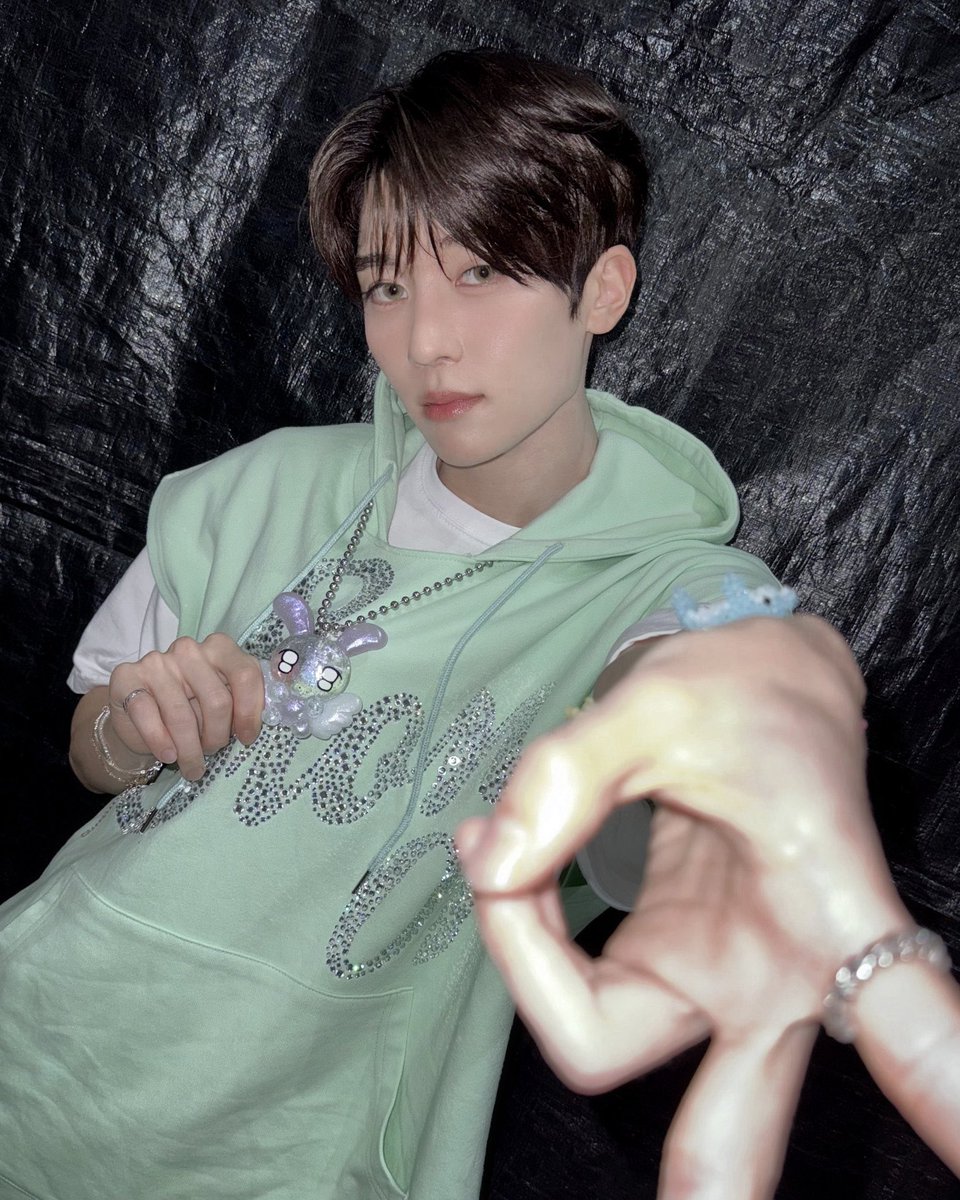 22_r_k's tweet image. 뱀숁이 진짜 너야...?