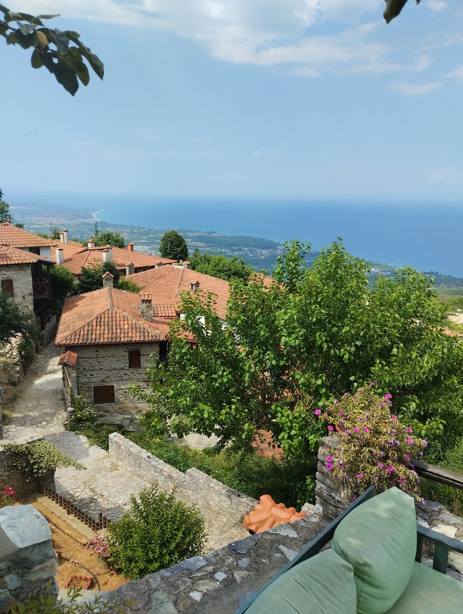 Fotinh5's tweet image. Παλαιός Παντελεήμονας 🌳🌲🌿στην πλαγιά του Ολύμπου⛰️εδώ είναι η δροσιά 🌲🌿🌳