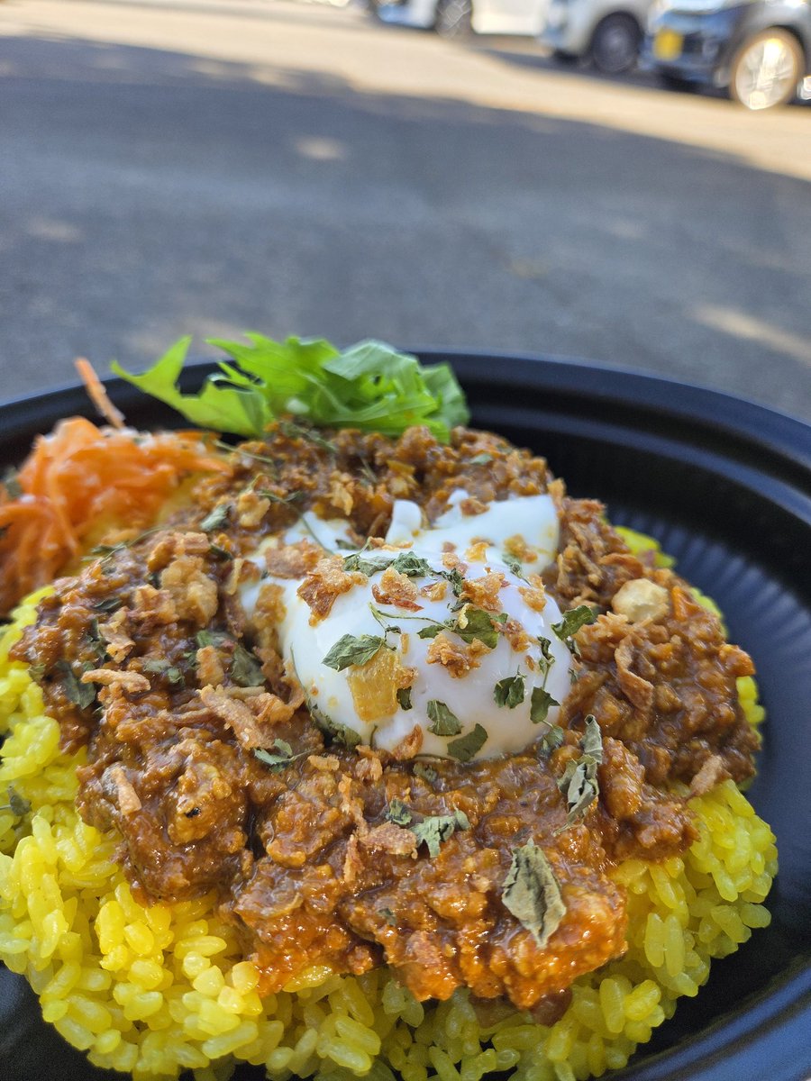 FUKUSUKEさんの温玉キーマカレーがとても美味しかった。
夏にピッタリのスパイシーさ、
そして食後が重たくない。
#ヴィアティン三重
#スタグル