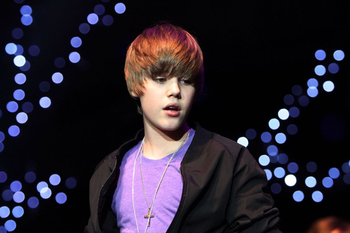 JDBieberDumps's tweet image. Justin Bieber performing at Star 94's Jingle Jam in Duluth, Georgia
(Dec 17, 2009)
