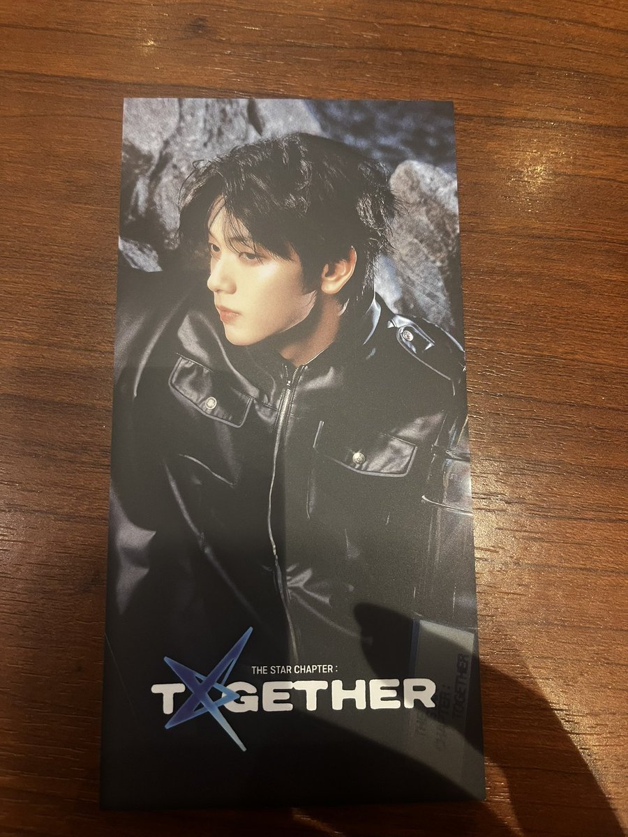 w_ezs's tweet photo. TXT The Star Chapter: TOGETHER 交換
オリジナルチケット  特典

【譲】スビン

【求】ボムギュ

郵送希望
リプまたはDMお願いします
#TXT交換 https://t.co/9RnGq0yTu9