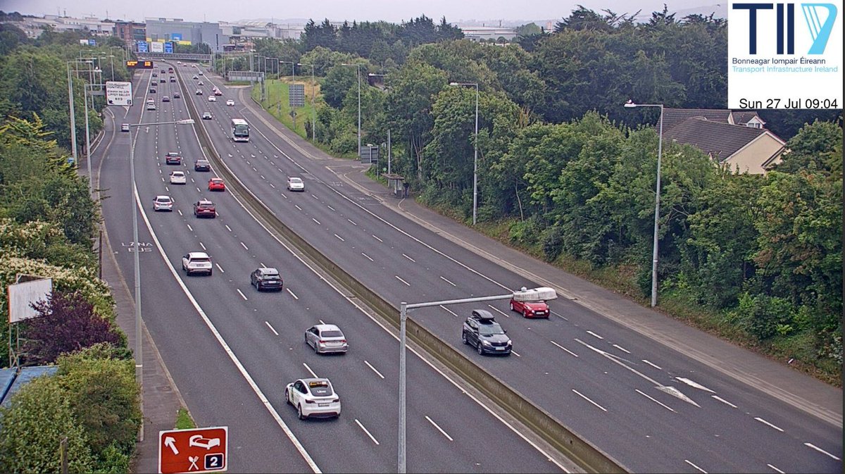 TIITraffic's tweet image. Good Morning from the Motorway Operations Control Centre!
We'll be here throughout the day providing live traffic
updates and assisting you with your queries.
For motorway assistance, please call us at 0818-715100 or DM us.
Be the driver you’d want beside you!🤗
#TII…