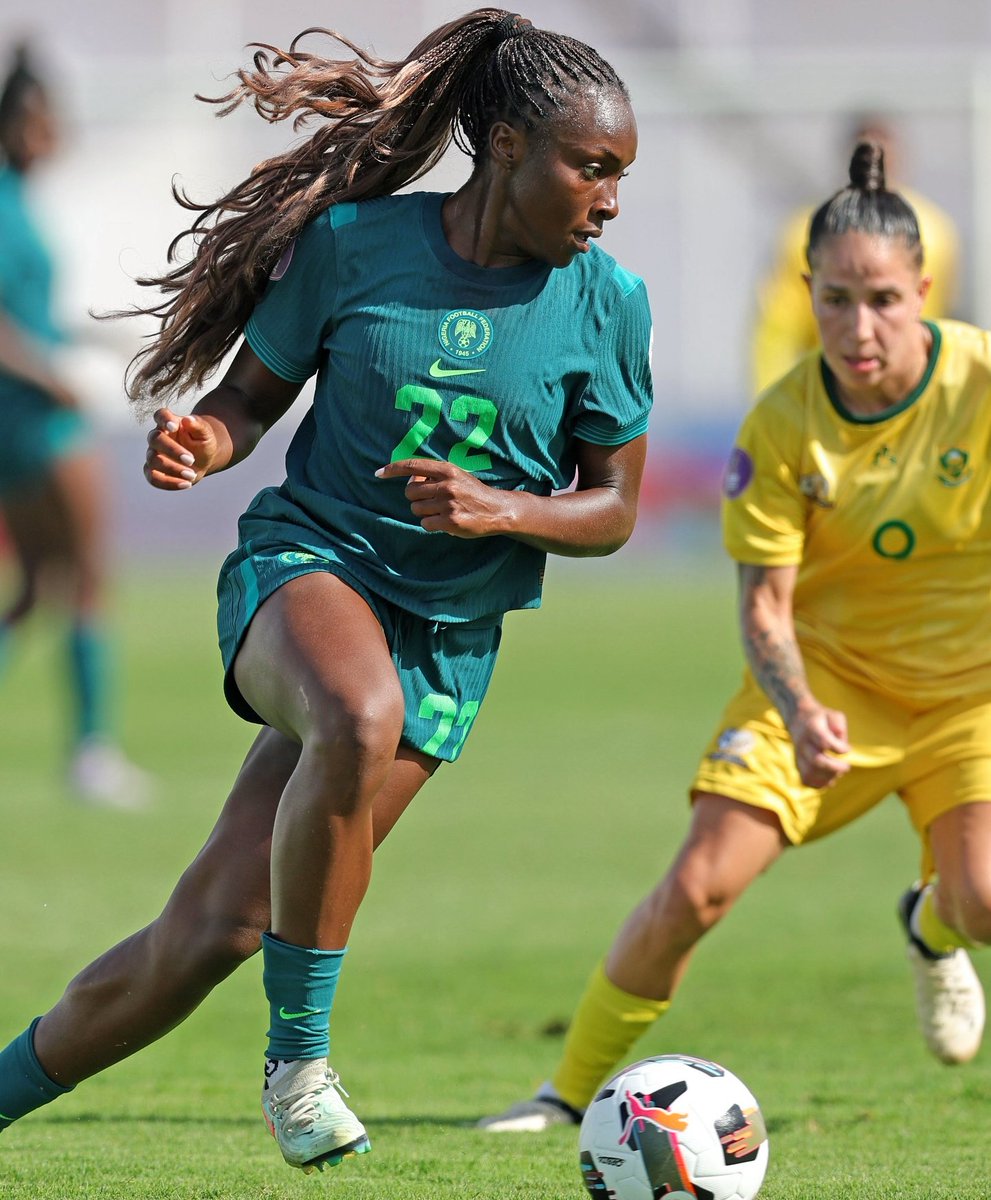 IgboHistoFacts's tweet image. By day she's a microbiology scientist, by night a football star. Michelle Alozie is living the dream!