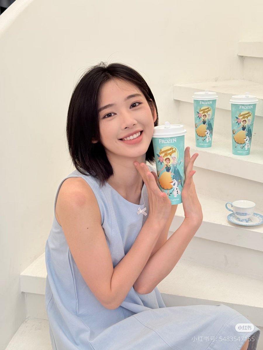 S1314520_'s tweet image. 오늘 저는 학추와 카페에 갔습니다
학추 팬미팅이 열린 건 아니구요
그냥 카페에서 학추 생각을 했습니다
사실 카페에 간 건 아니구요
그냥 집에서 커피를 마셨습니다
사실 커피도 안 마셨습니다