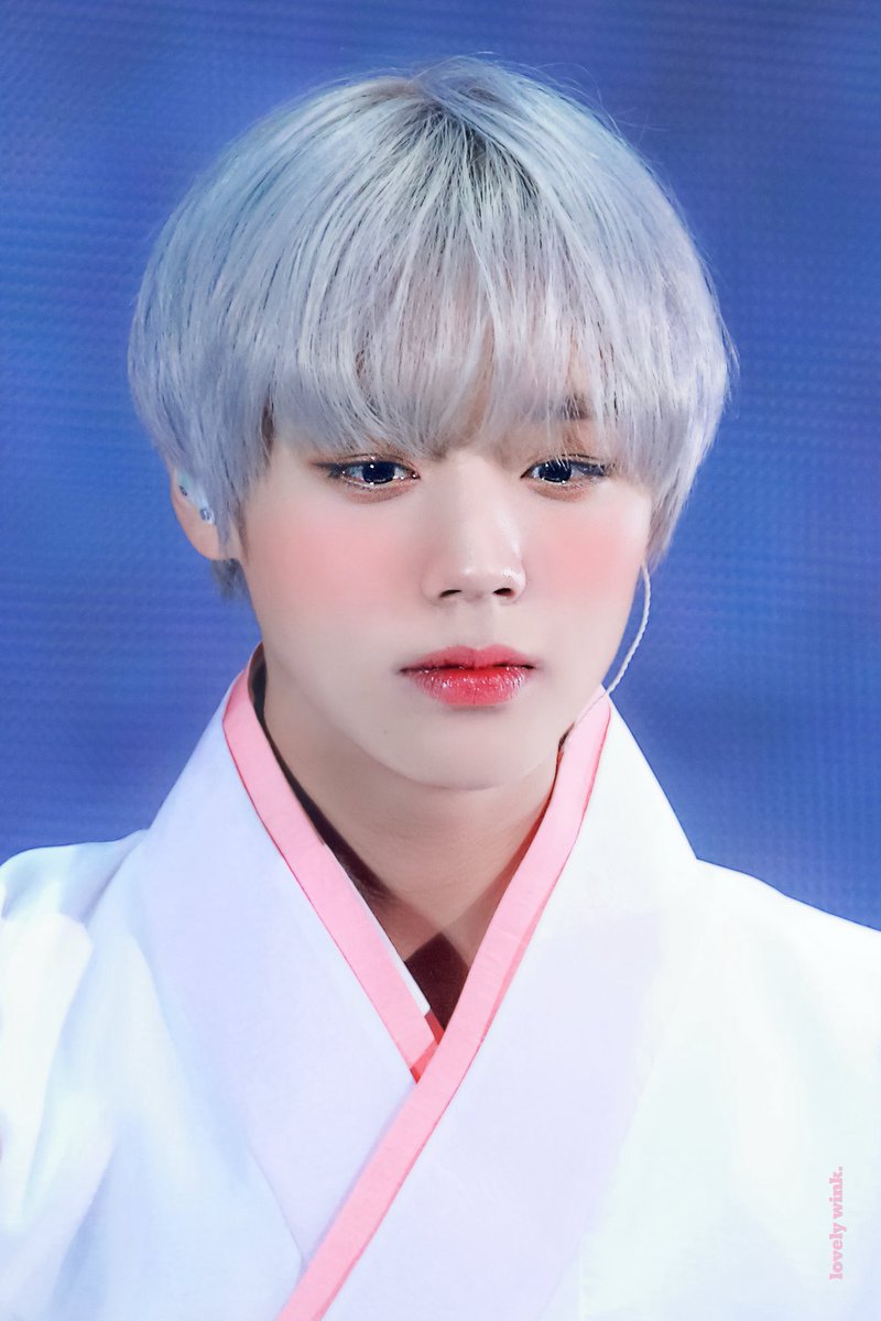 dollpjh's tweet image. silver haired dollie ִֶָ🪽་༘࿐