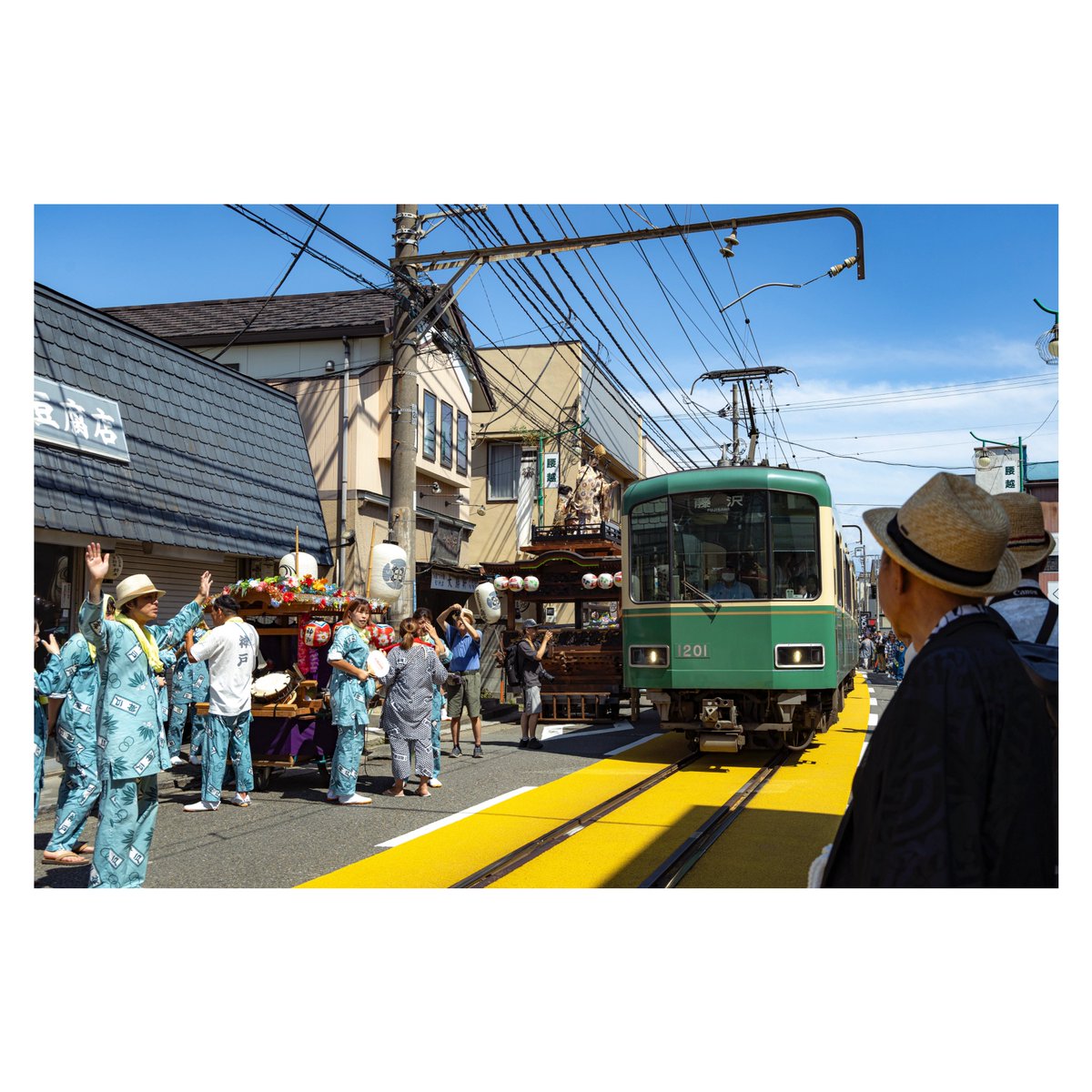 Tikuwa_Camera's tweet image. 電車道の祭り