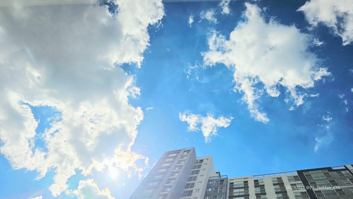 PS_JaeHan_OX's tweet image. 20250727 #재하늘

오늘도 청량한 하늘과 그렇지 못한 ☀🌡😎

#재한 #JAEHAN