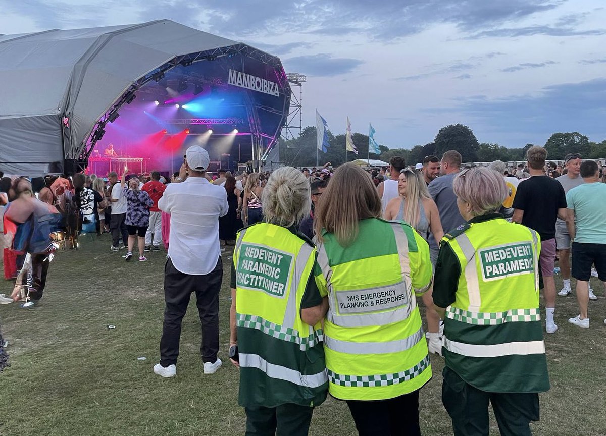 mtweprr's tweet image. Team out at fantastic public events this weekend meeting medical providers and checking levels of cover in Maidstone keeping people safe and preventing overloading of EDs - thankyou to all partners and providers we met.
