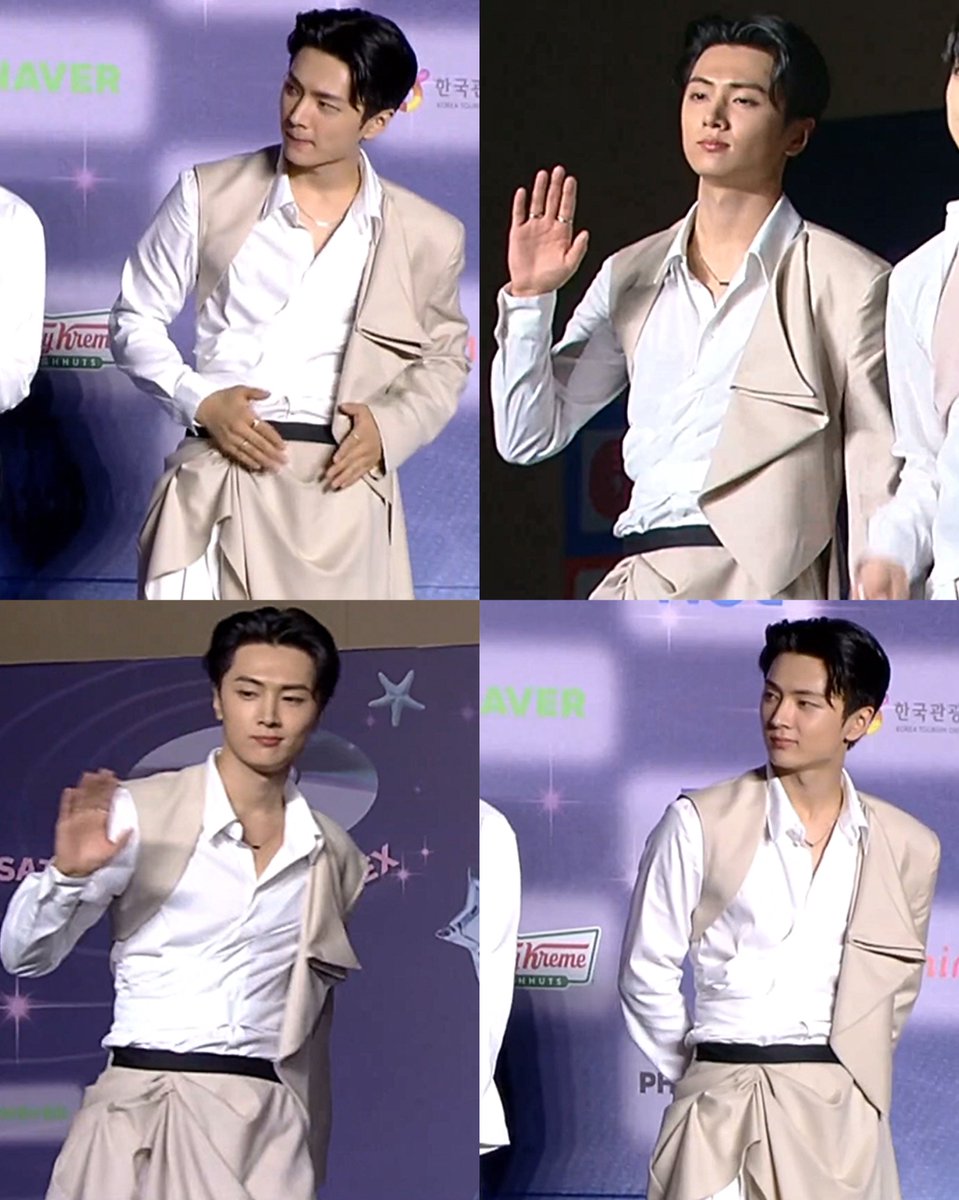 his outfit was INSANE