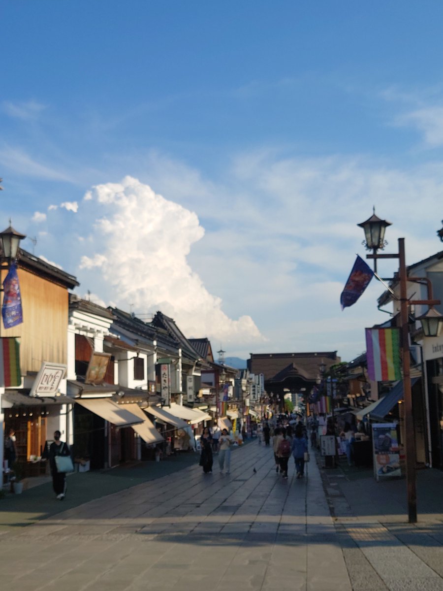 mndl34's tweet image. 長野、街の空気が伸びやかでこんなぎの真っすぐさがととてもしっくりくる街だ。
#櫻坂46とどこ行こう
#THE_SAKURAZAKA46_TOWN
#THE_SAKURAZAKA46_TOWN_JREAST
