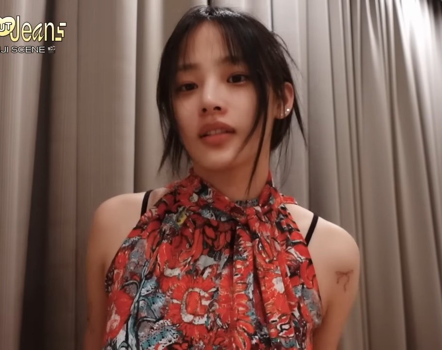 mintcarebear's tweet image. this minji with temporary tattoo, she IS the moment.