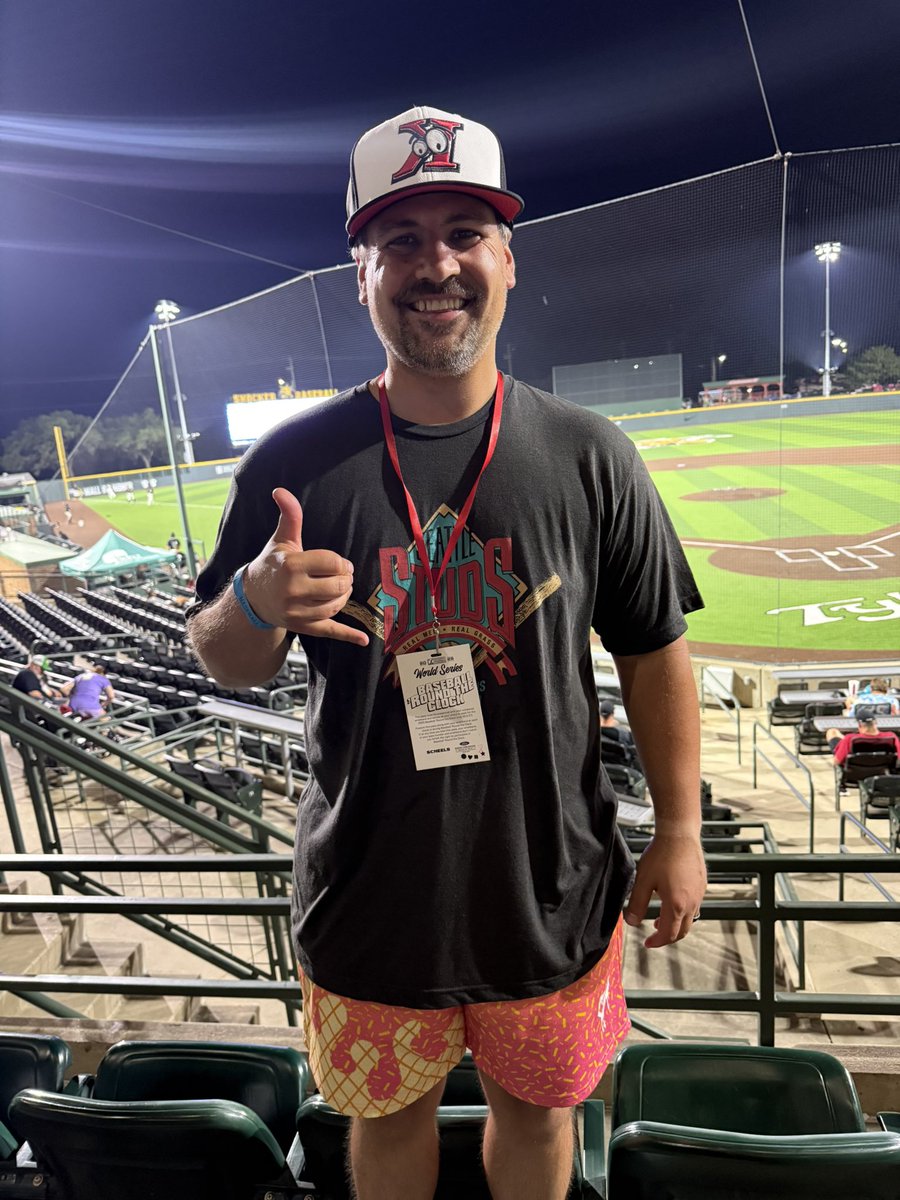EPro04's tweet image. Game 83 of 2025 and we’re back on track after the @SBForesters 10-0 run-rule win last game. It’s game 6 of @NBCBaseball #BaseballRoundTheClock. It’s the @SanDiegoStars81 and the @SeattleStuds. I have on my @OldFortBBallCo Studs shirt.
