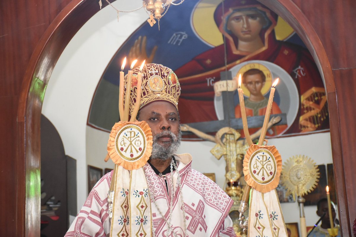 dkulumba1's tweet image. Mmisa y'Okuwonga Kabaka waffe eri Omutonzi egenda mu maaso mu Lutikko y'Abasodokisi e Namungoona mu Kampala. Ekulembeddwamu Ssabasumba Metropolitan Jeronymos Muzeeyi ng'ayambibwako Bakabona. Obwakabaka bukikkiriddwa Minisita w'Amawulire Kazibwe Israel Kitooke n'abakungu abalala.