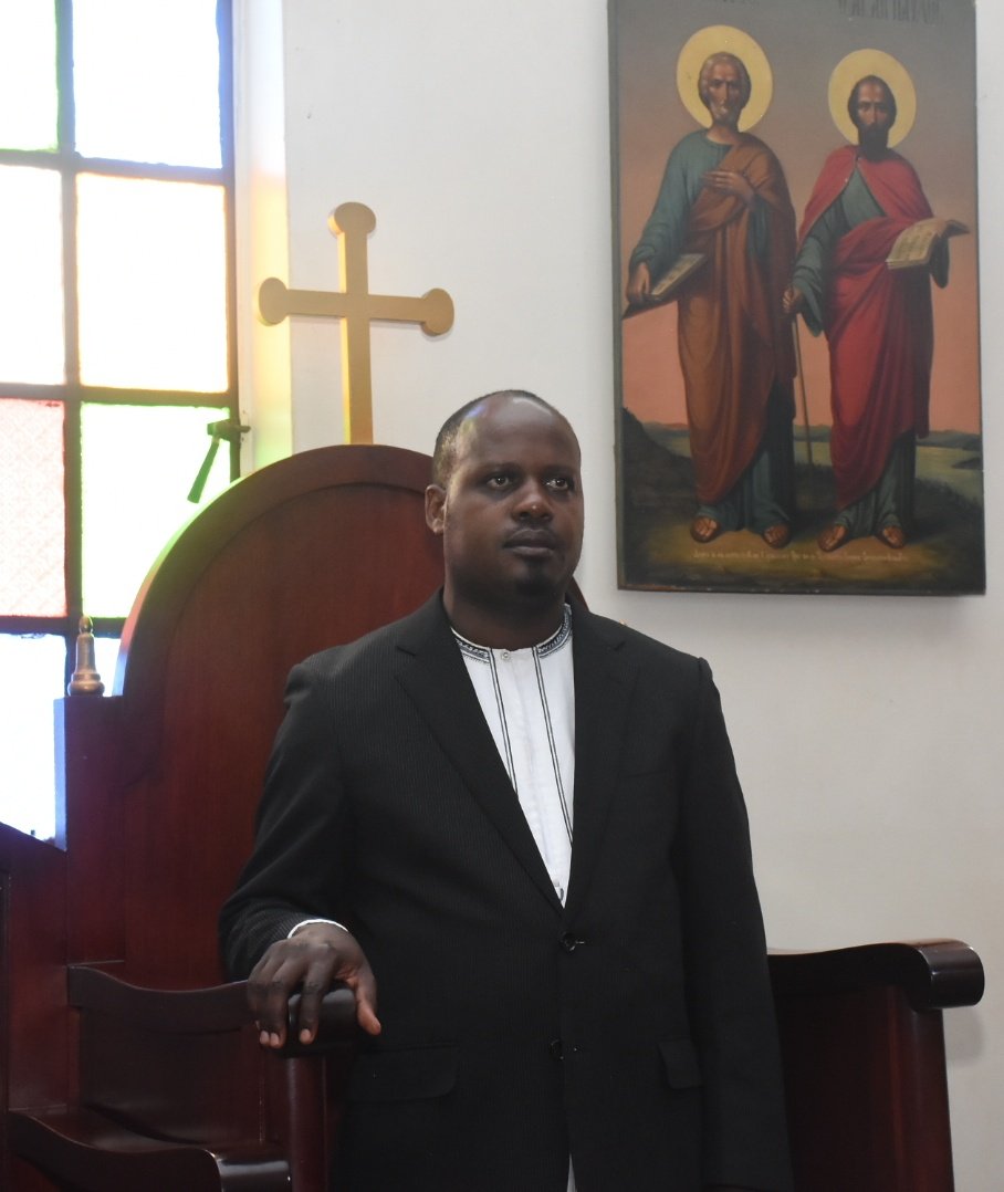 dkulumba1's tweet image. Mmisa y'Okuwonga Kabaka waffe eri Omutonzi egenda mu maaso mu Lutikko y'Abasodokisi e Namungoona mu Kampala. Ekulembeddwamu Ssabasumba Metropolitan Jeronymos Muzeeyi ng'ayambibwako Bakabona. Obwakabaka bukikkiriddwa Minisita w'Amawulire Kazibwe Israel Kitooke n'abakungu abalala.