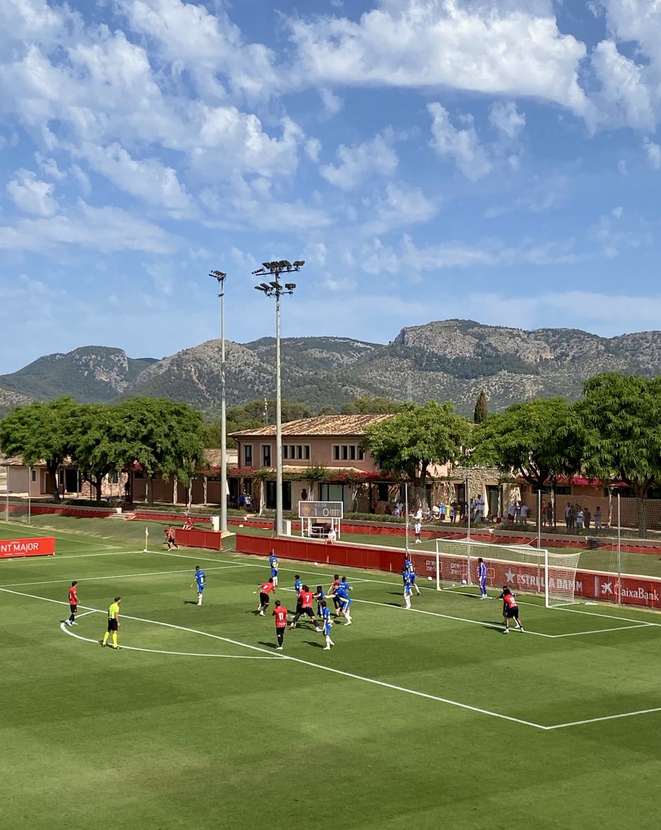 🏆 Pretemporada 2025-26
⚔️ 𝐑𝐂𝐃 𝐌𝐚𝐥𝐥𝐨𝐫𝐜𝐚 1-0 UE Sant Andreu
⚽️ Dani Luna

🏟️ Ciutat Esportiva Antonio Asensio
🗓️ 23/07/2025