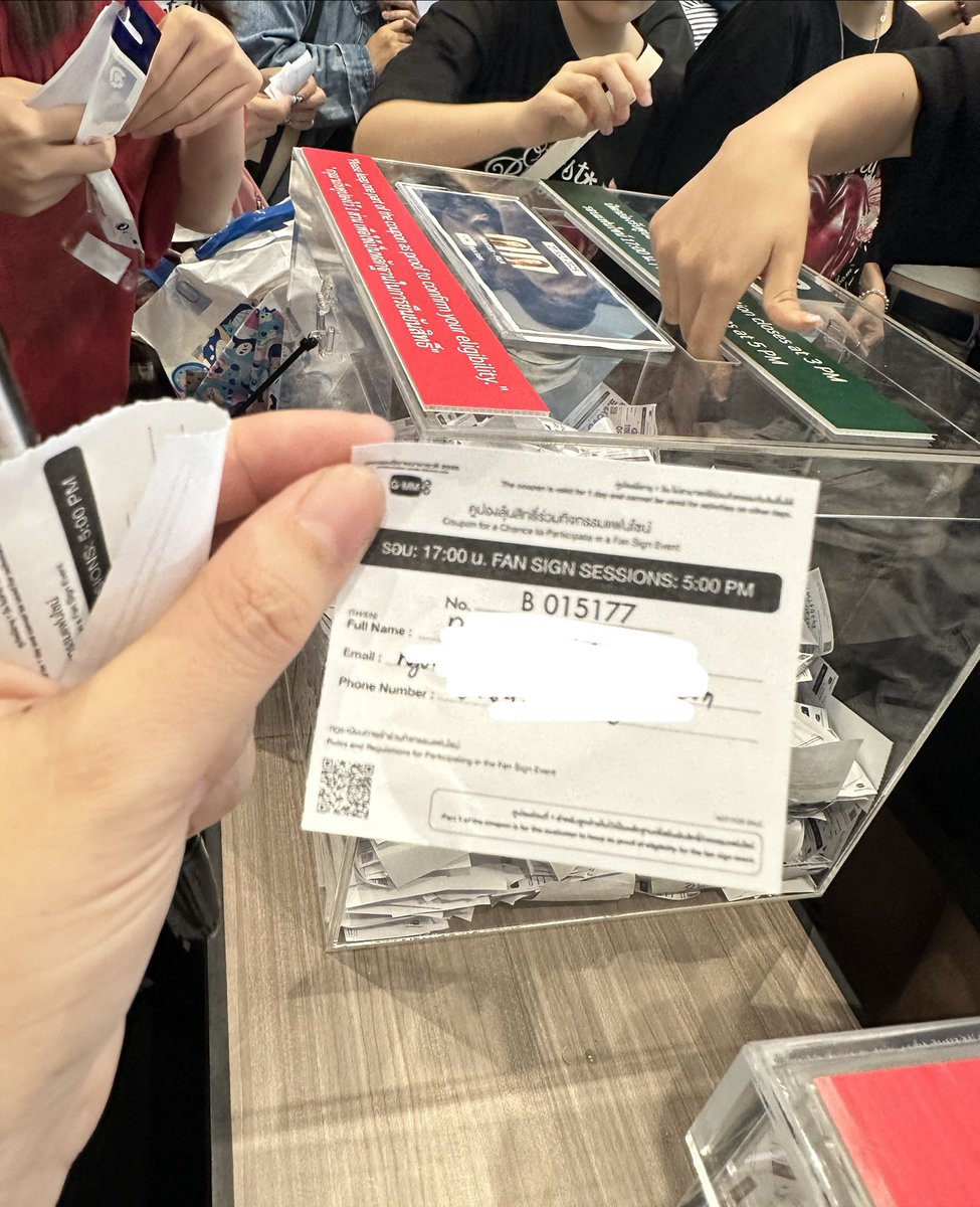 dt2nbb's tweet image. Xin zía trúng fansign cái coi🥲

#NamtanFilm